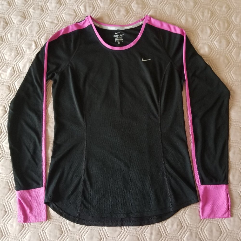 New Women's Nike black and fuchsia long sleeve top